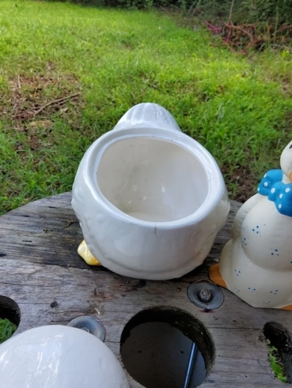 Vintage duck/goose cookie jar vintage white